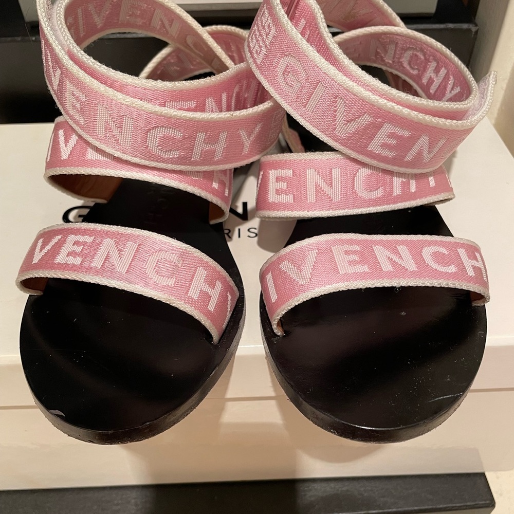 Givenchy Sandals pink/white Flat size 36
